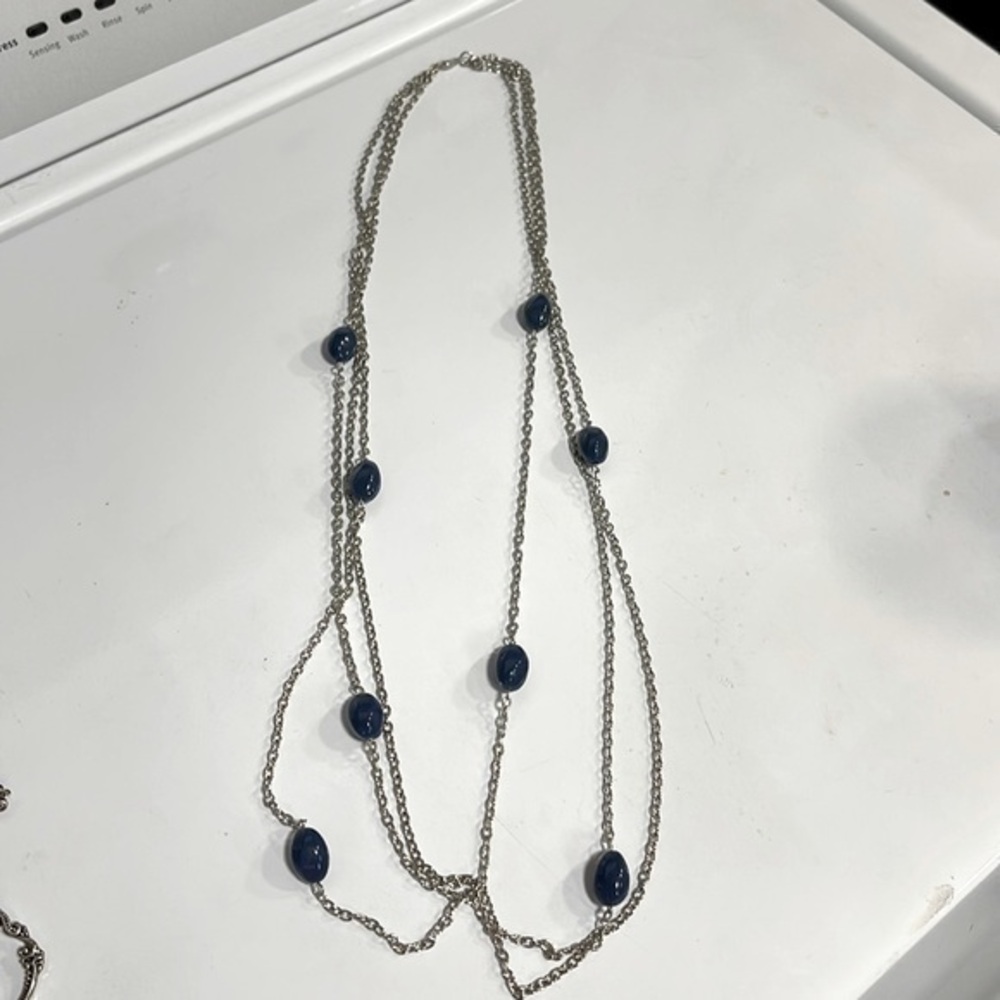 Triple strand costume jewelry necklace